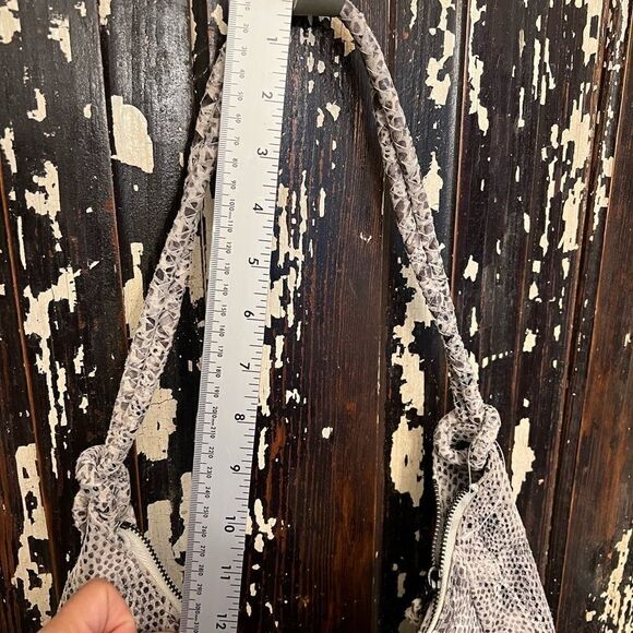 NWOT Elliot Luca snakeskin small handbag. - Picture 13 of 16